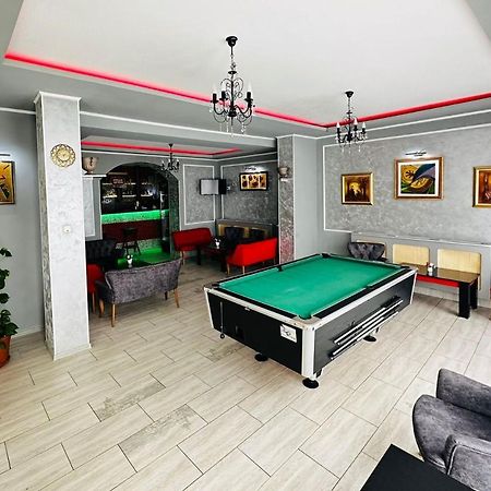 Hotel Suprem Băile Olăneşti Екстериор снимка