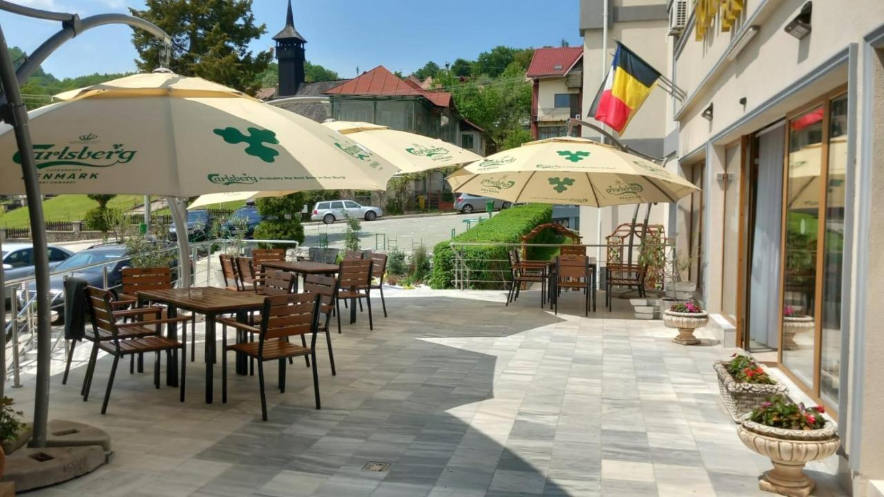 Hotel Suprem Băile Olăneşti Екстериор снимка